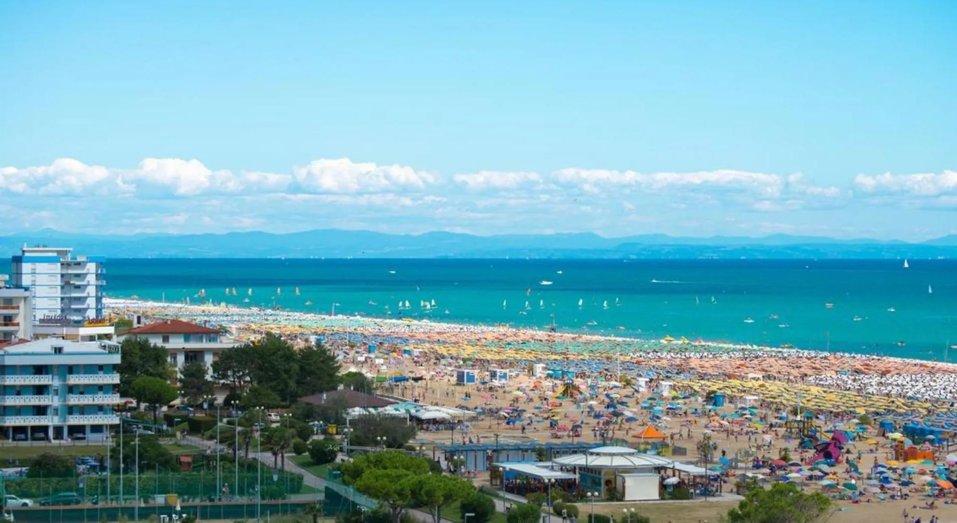Embrace The Sea Breeze In Bibione Apartment