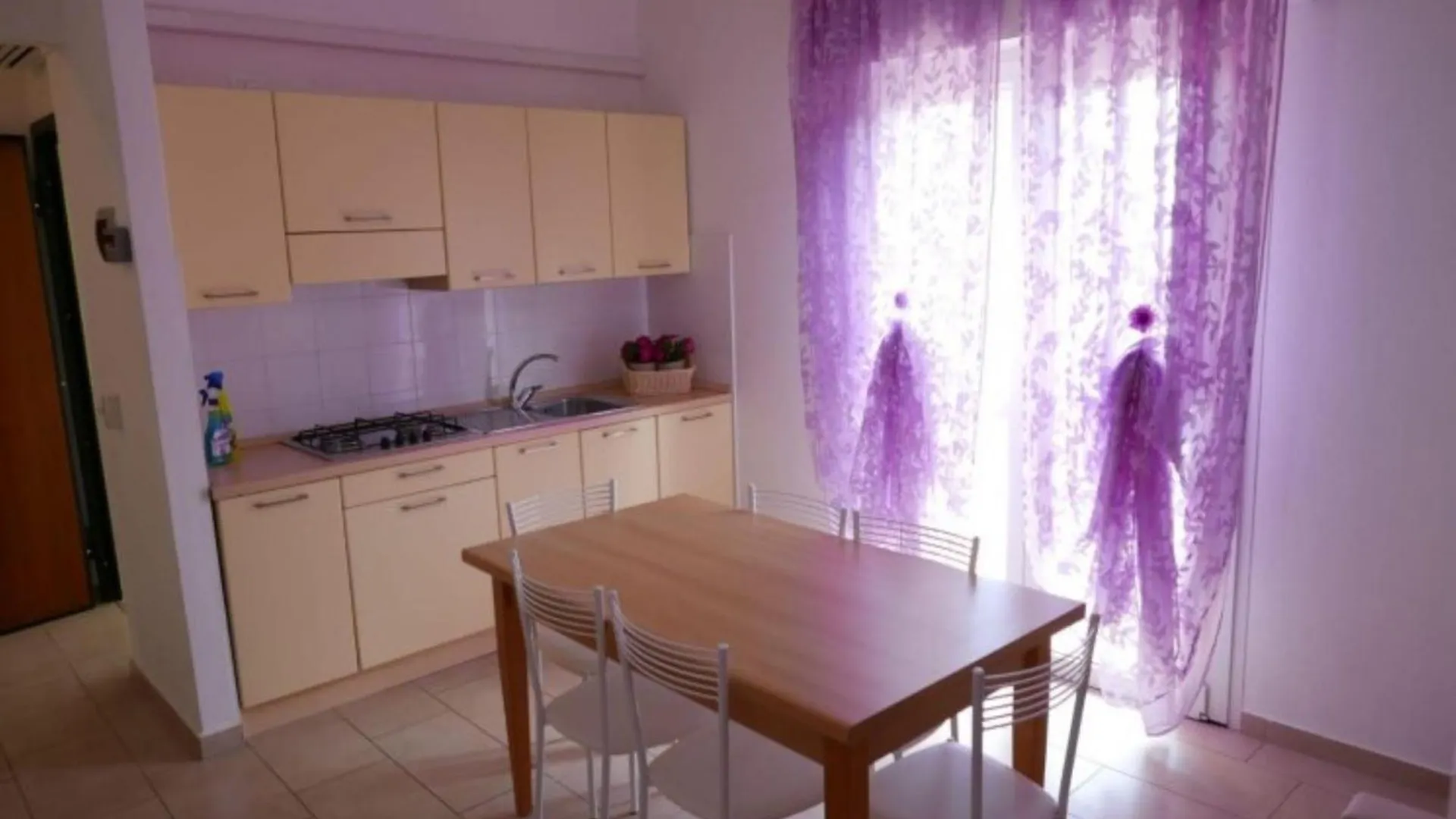 Embrace The Sea Breeze In Bibione Apartment 0*,